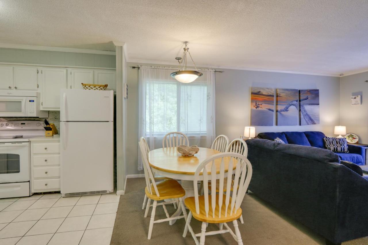 Hilton Head Island Condo - Walk To Pool And Beach! エクステリア 写真